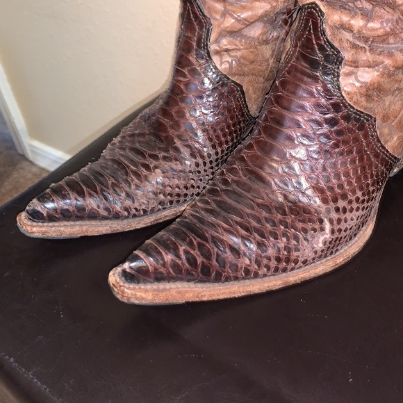 Corral tooled snake skin Cowgirl Boots - Picture 4 of 9